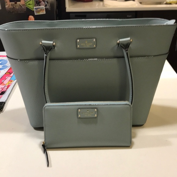 kate spade Handbags - Kate Spade Tote/Wallet Bundle!! Brand New!!